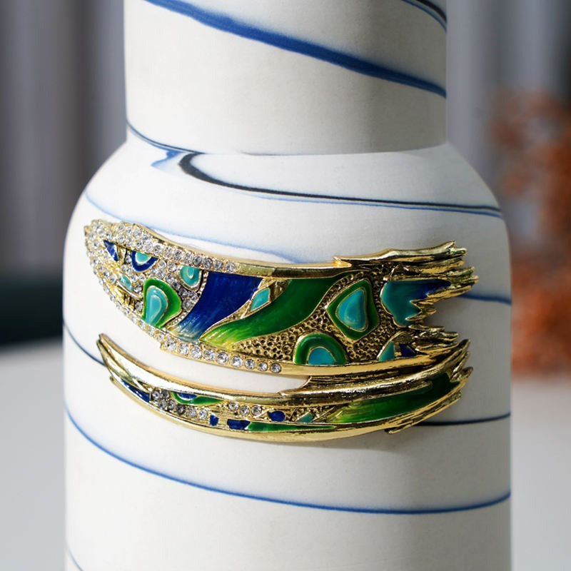 Decorative Vase Set with Swirled Lines